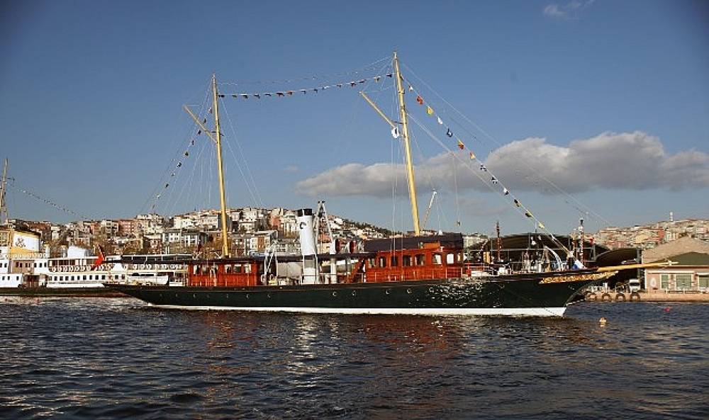 Rahmi M. Ko&ccedil; M&uuml;zesi denizcilik koleksiyonuna iki d&uuml;nya mirası ekledi