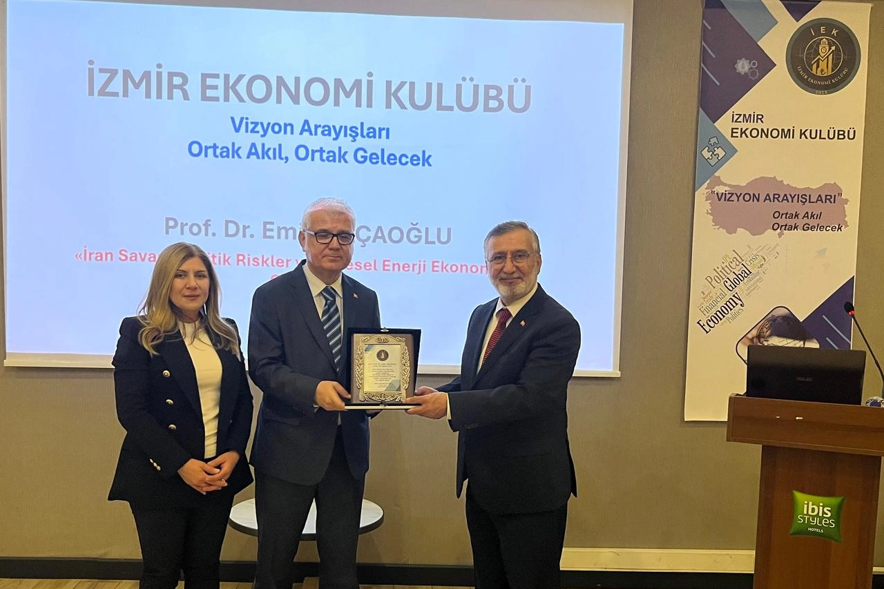 D&uuml;nya Finansal Sisteminde paradigma değişimi: Doların seyri