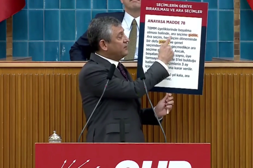 &Ouml;zg&uuml;r &Ouml;zel&rsquo;den sert ara se&ccedil;im &ccedil;ıkışı! Ya yapılacak ya korkaklar tarihe yazılacak