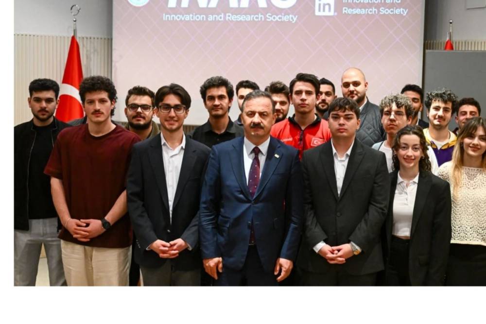 Anahtar Parti Genel Başkanı Yavuz Ağıralioğlu gen&ccedil;lerle bir araya geldi 