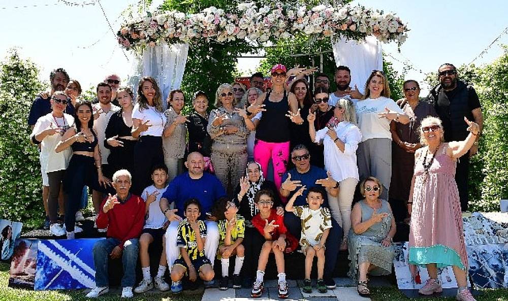 Tuğba Özay'dan geleneksel buluşma: 'Tubistler' doğada bir ar