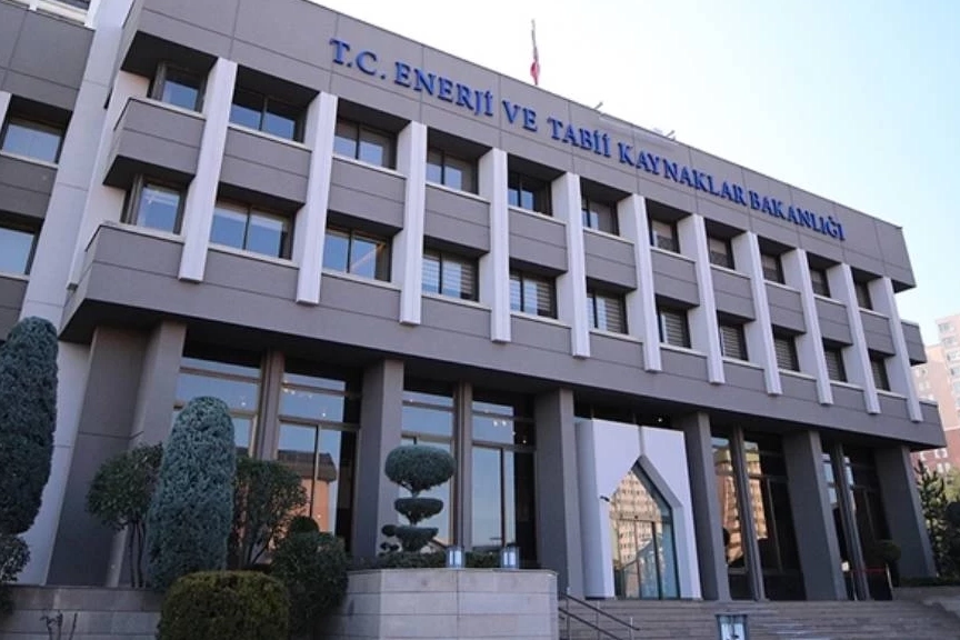 Enerji sekt&ouml;r&uuml;nde yetkilendirme ve sertifika bedelleri g&uuml;ncellendi