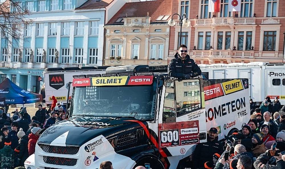 Prometeon, Dakar Şampiyonu Martin Macík Jr. ile iş birliğini yenilediğini ve 2026 Dakar Rallisi'ne katılacağını duyurdu