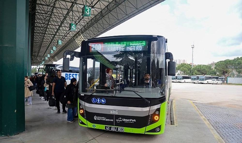 674 bin yolcu, 3 milyon 300 bin ziyaret&ccedil;i