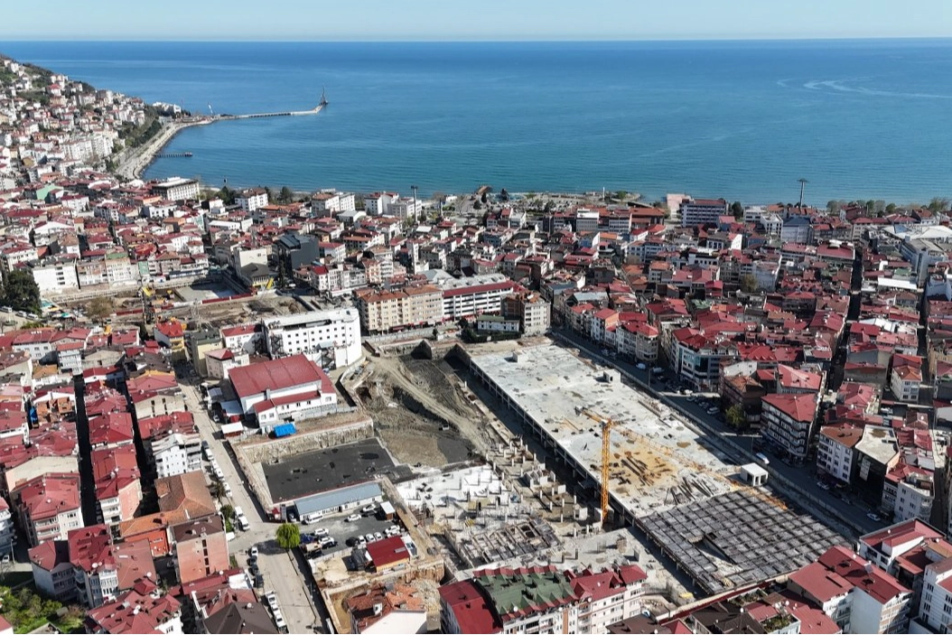Ordu&rsquo;da Millet Bah&ccedil;esi 2000 ara&ccedil;lık otoparkla y&uuml;kseliyor