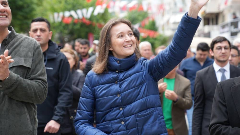 Şehzadeler Belediye Başkanı G&uuml;lşah Durbay hayatını kaybetti: Durbay son yolculuğuna uğurlanıyor 