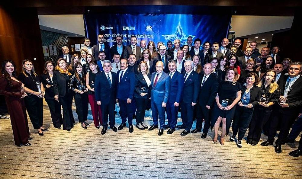 Hazır giyim sekt&ouml;r&uuml;ne g&ouml;z&uuml;m&uuml;z gibi bakmalıyız