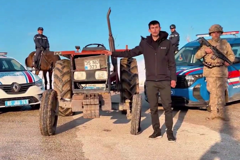 Muğla'dan 21 yıl &ouml;nce &ccedil;alınan trakt&ouml;r Van&rsquo;da bulundu... 21 yıllık hasret sona erdi!