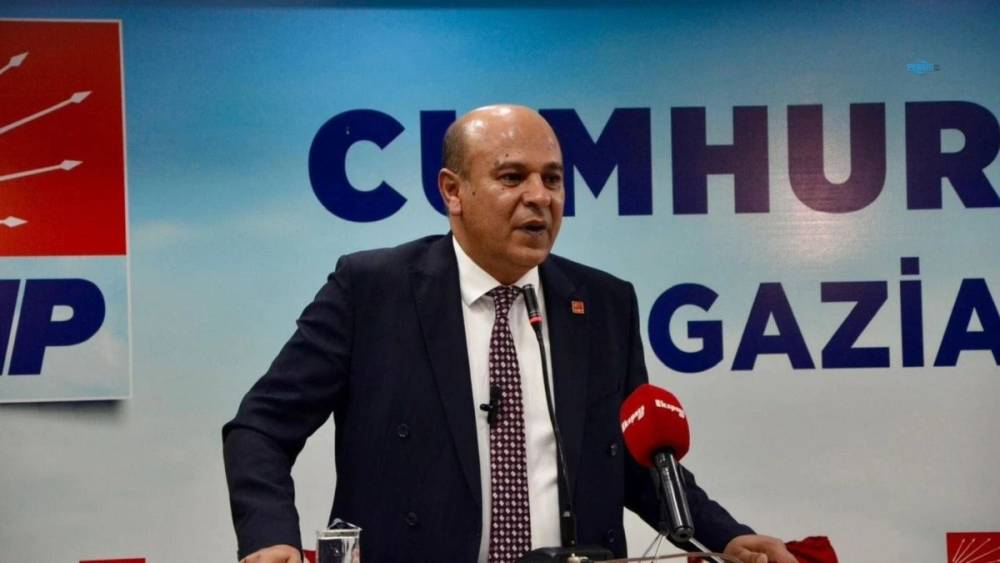 CHP&rsquo;de kriz derinleşiyor: İl başkanlıkları feshedildi, disiplin s&uuml;re&ccedil;leri başlatıldı 