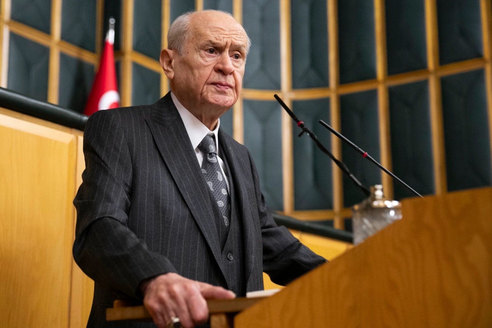 Bah&ccedil;eli: Gazi Meclis aciz değildir! Depremi siyaset malzemesi yapanları uyarıyoruz