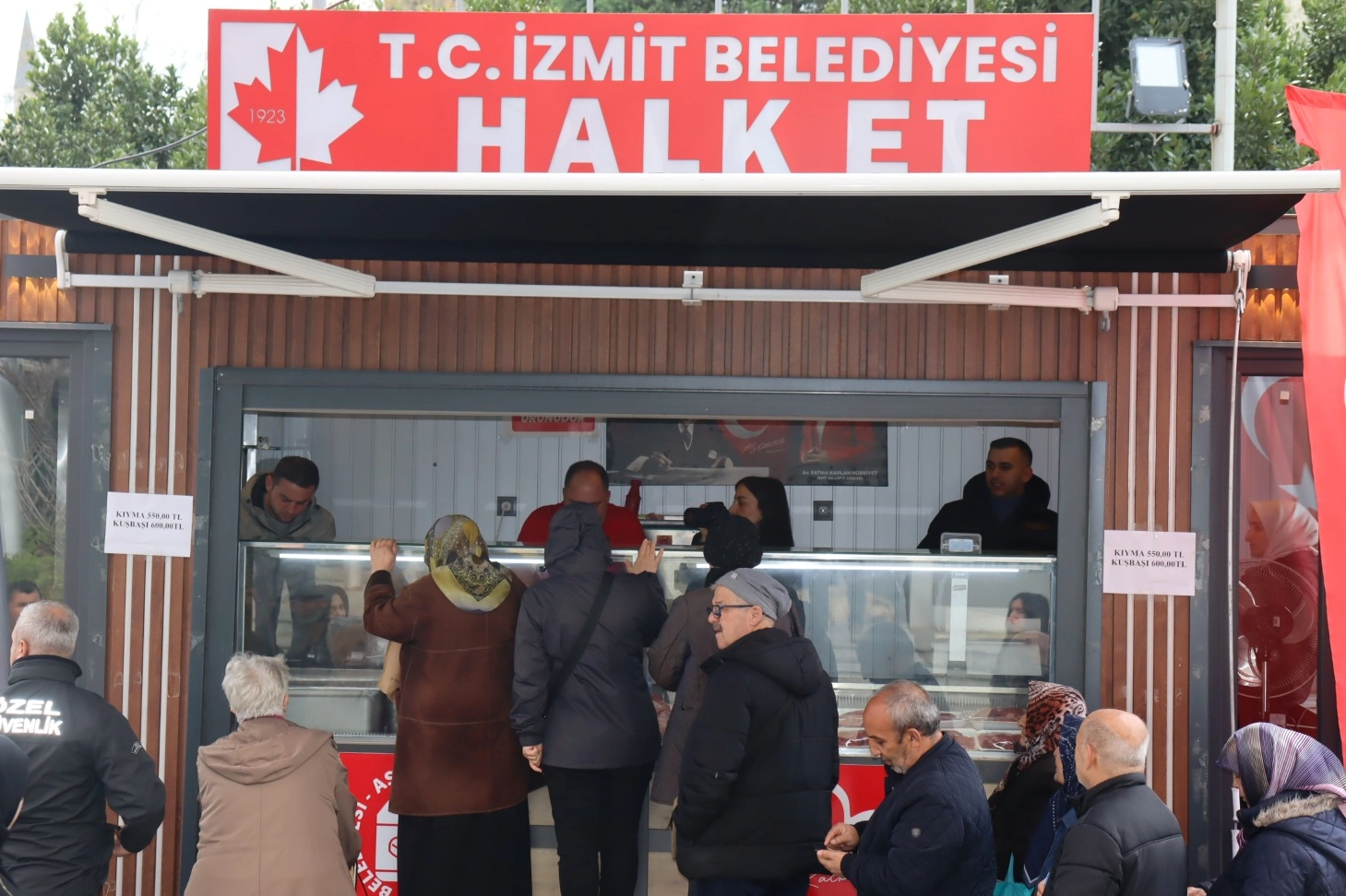 İzmit'te uygun fiyatlı et desteği Ramazan'da da sürecek