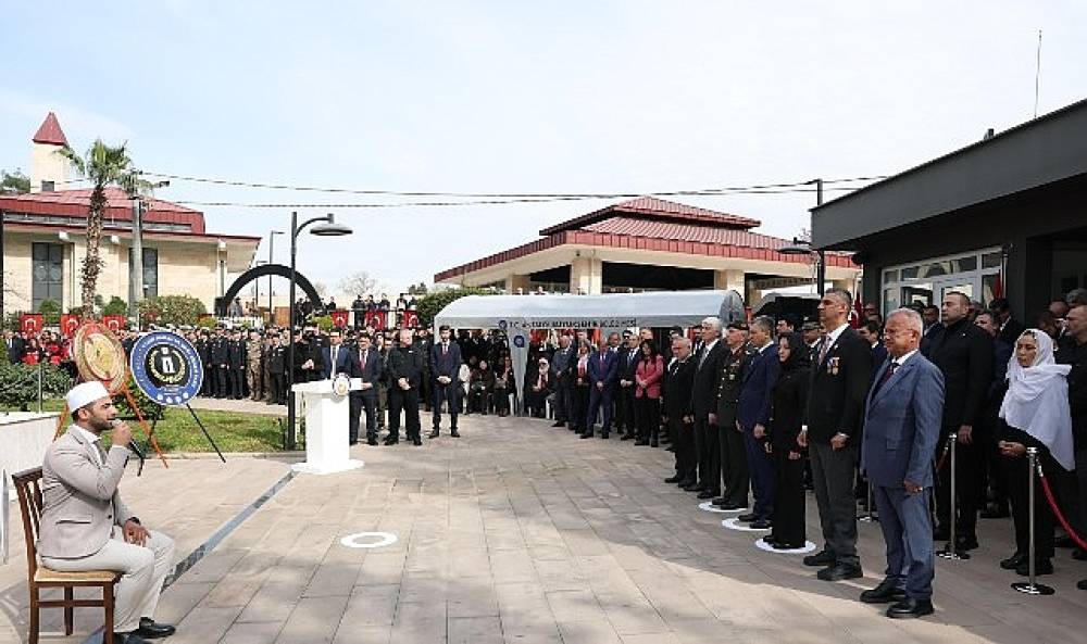 &Ccedil;anakkale Zaferi'nin 111. yılında anma t&ouml;reni d&uuml;zenlendi