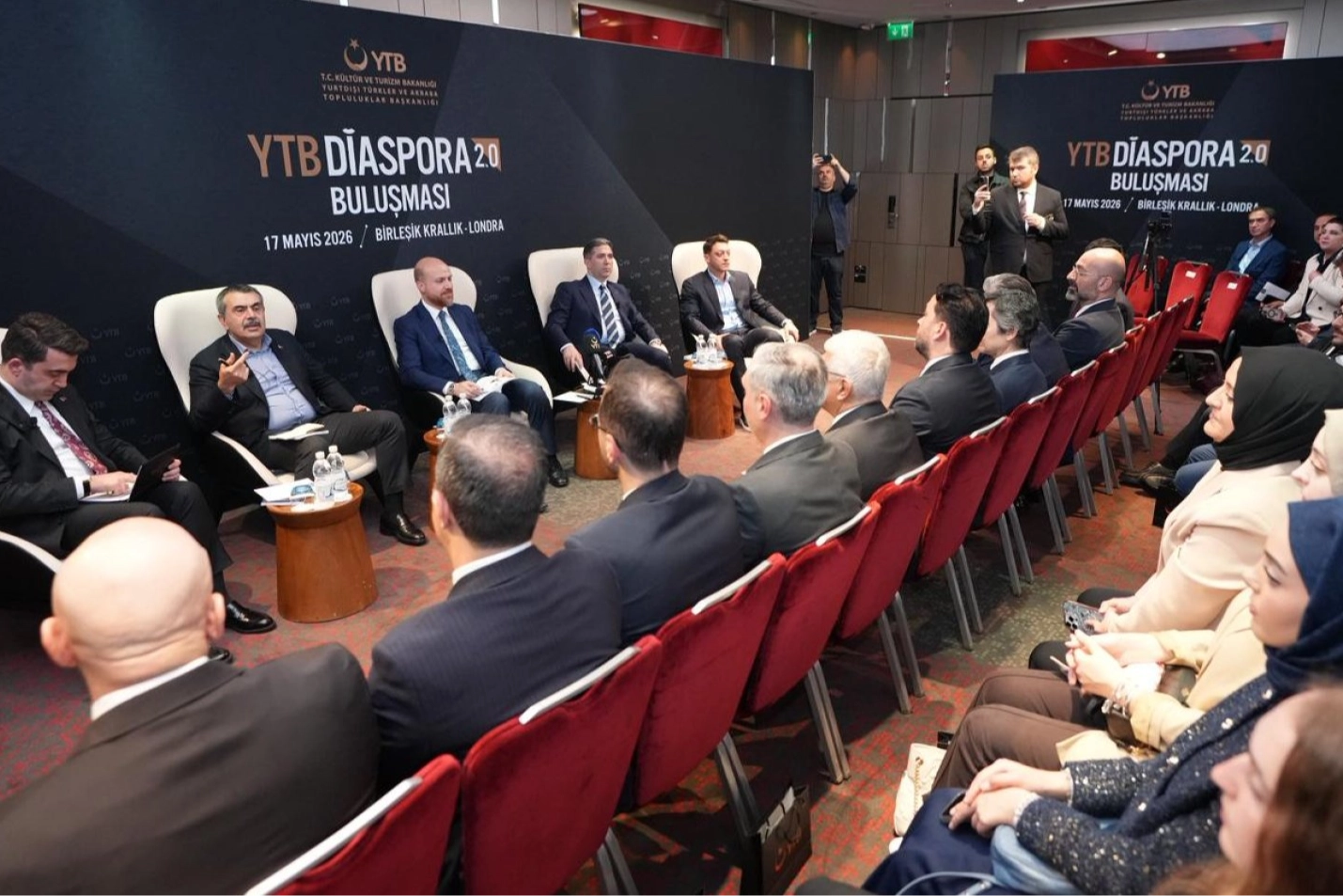 Bakan Tekin: T&uuml;rkiye g&uuml;&ccedil;lendik&ccedil;e diaspora da y&uuml;kseliyor