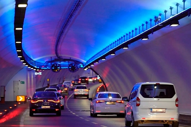 Avrasya T&uuml;neli İstanbul trafiğine merhem oldu