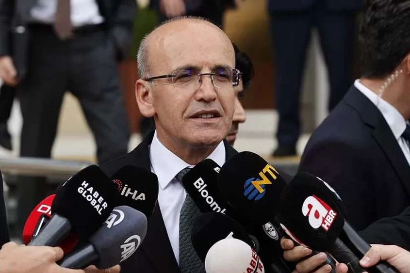 Bakan Şimşek: B&uuml;t&ccedil;e a&ccedil;ığı milli gelirin y&uuml;zde 2,5'ine geriledi