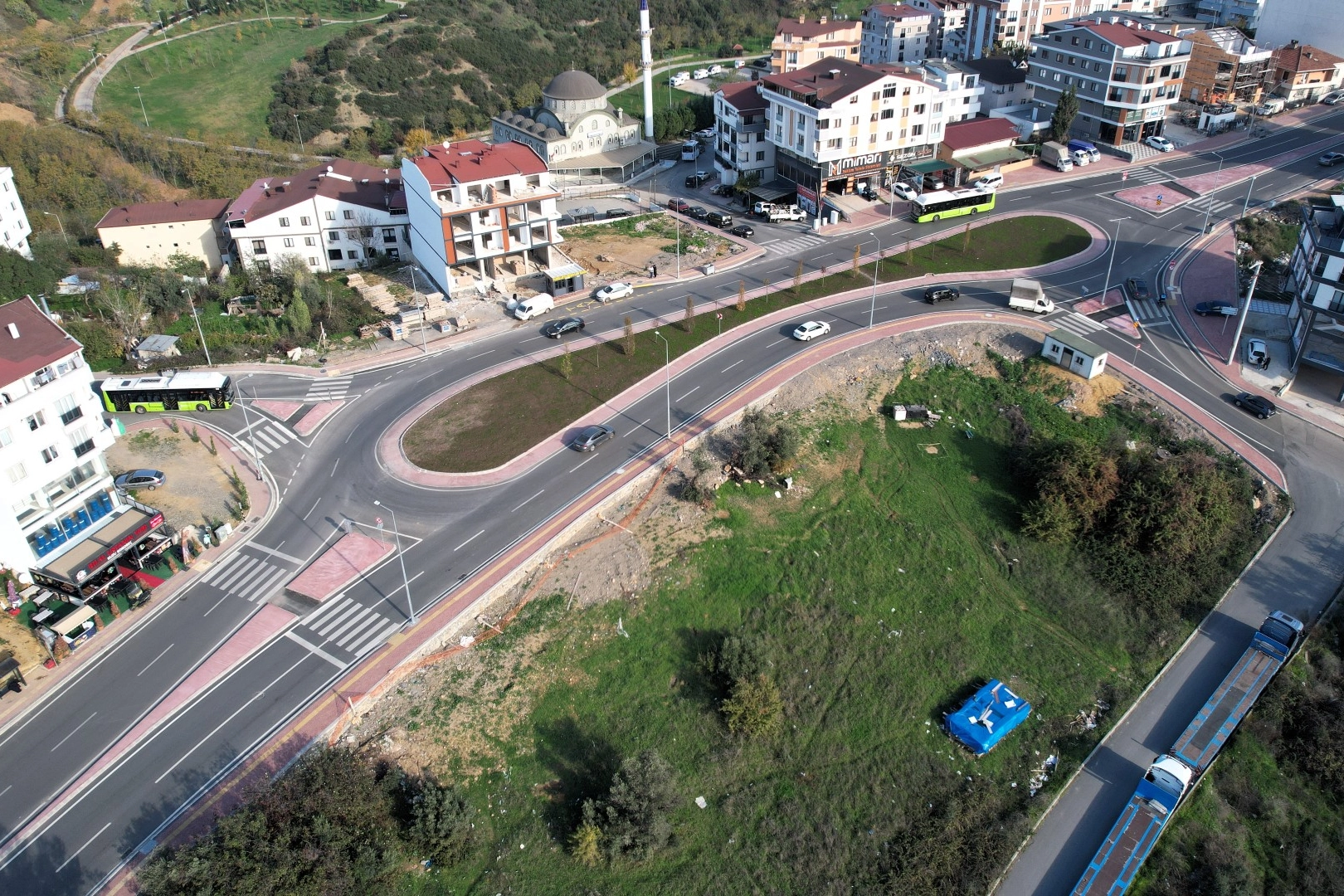 Kocaeli Gebze&rsquo;de trafik d&ouml;nel kavşaklarla rahatlıyor