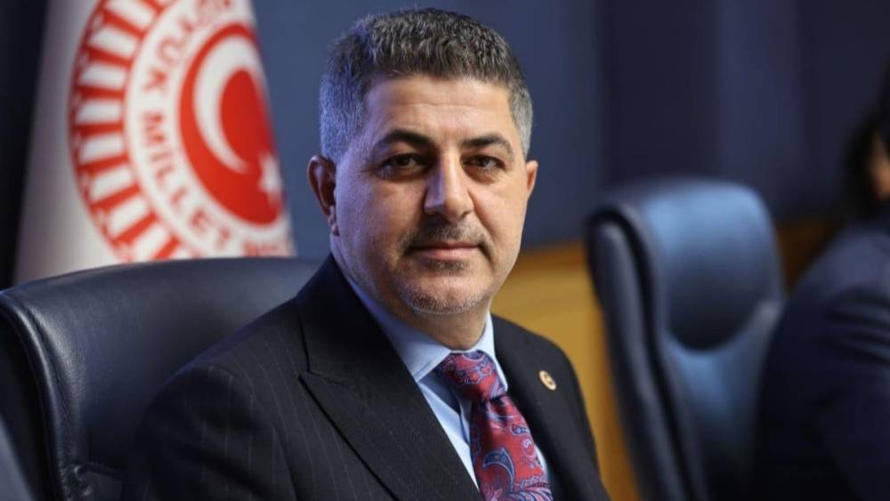 Milletvekili Şan&rsquo;dan &lsquo;T&uuml;rk bayrağına y&ouml;nelik saldırı&rsquo;ya sert tepki 