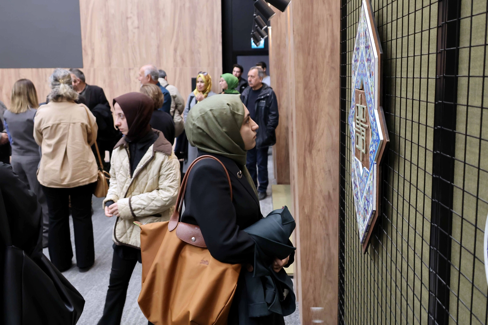 Konya Karatay'da geleneksel &ccedil;ini sanatı sergisi