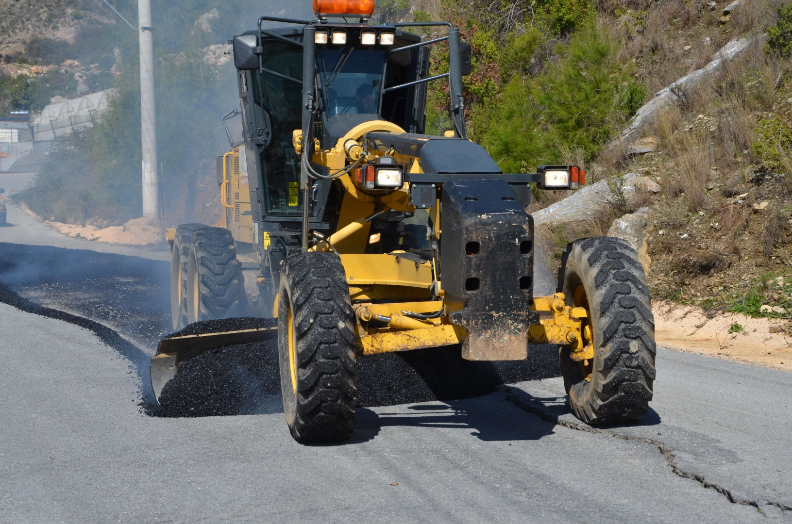 Antalya B&uuml;y&uuml;kşehir&rsquo;den Alanya&rsquo;da yol yapım &ccedil;alışması