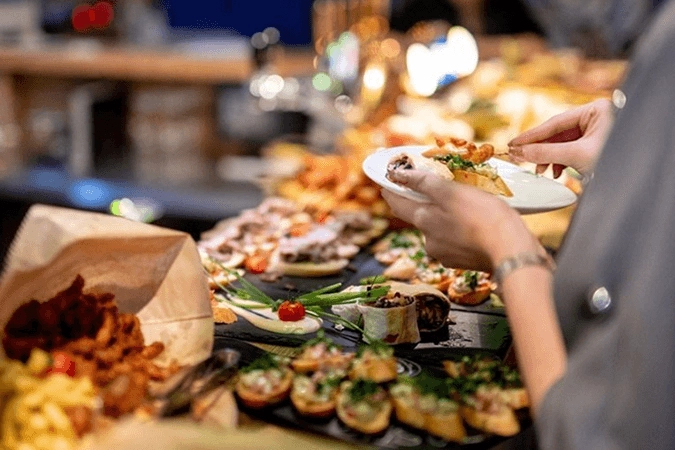 T&uuml;rkiye'de turizm harcamaları 3,8 trilyon TL'ye ulaştı