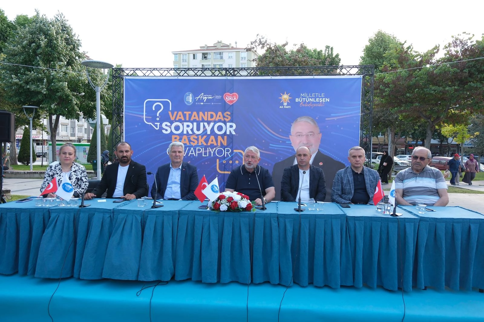 &Ccedil;orum&rsquo;da halkla buluşma programı