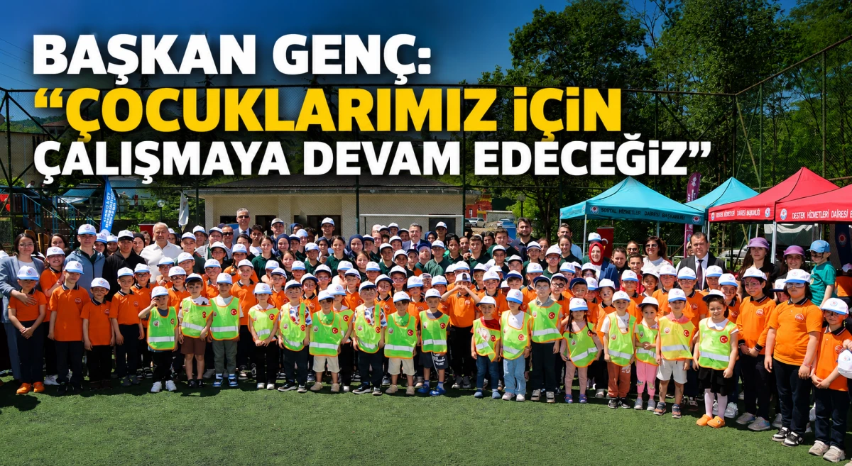 Ahmet Metin Genç çocuklarla bir araya geldi.