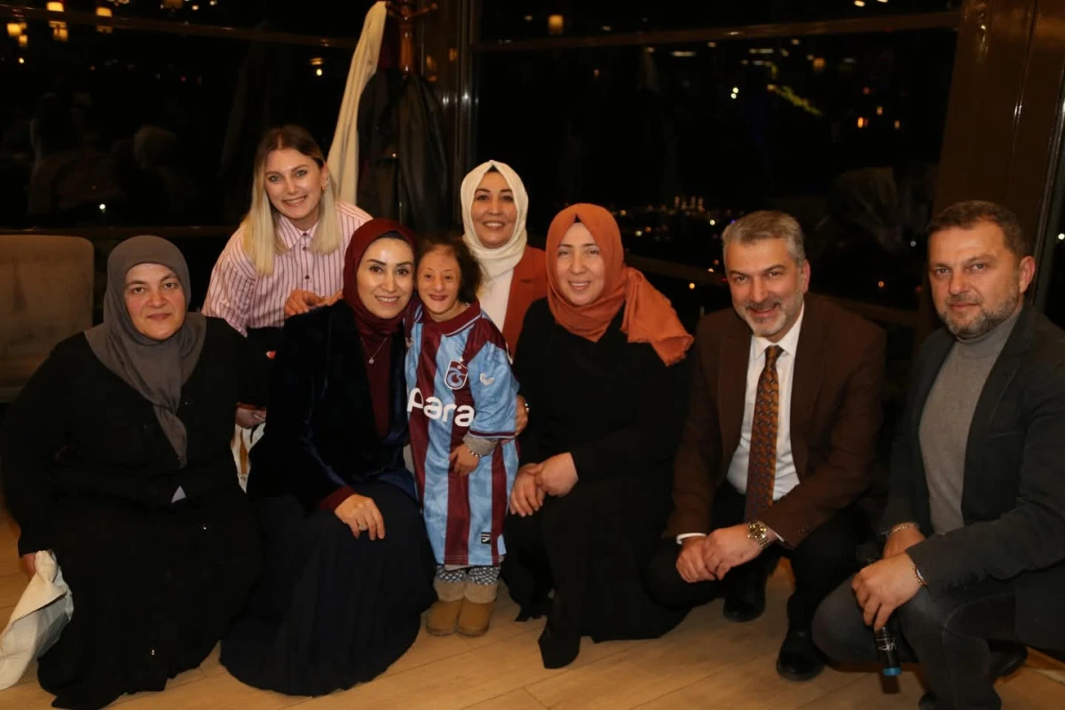 AK Parti Trabzon Kadın Kolları, Engelliler Günü’nde Özel Annelerle Moral ve Dayanışma Buluşması Gerçekleştirdi