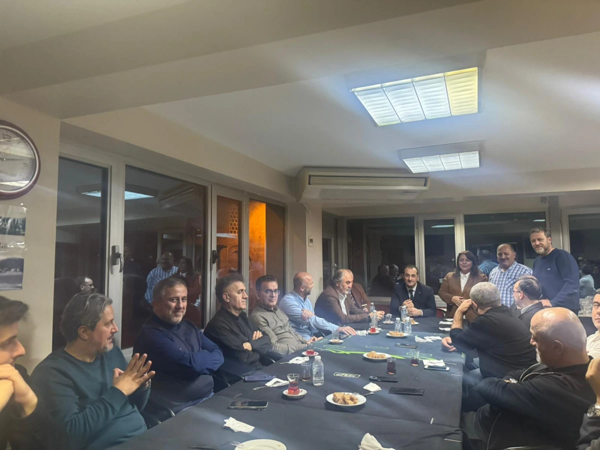 Akçaabat Belediye Başkanı Osman Nuri Ekim, İstanbul’da Akçaabatlı hemşehrileriyle bir araya geldi