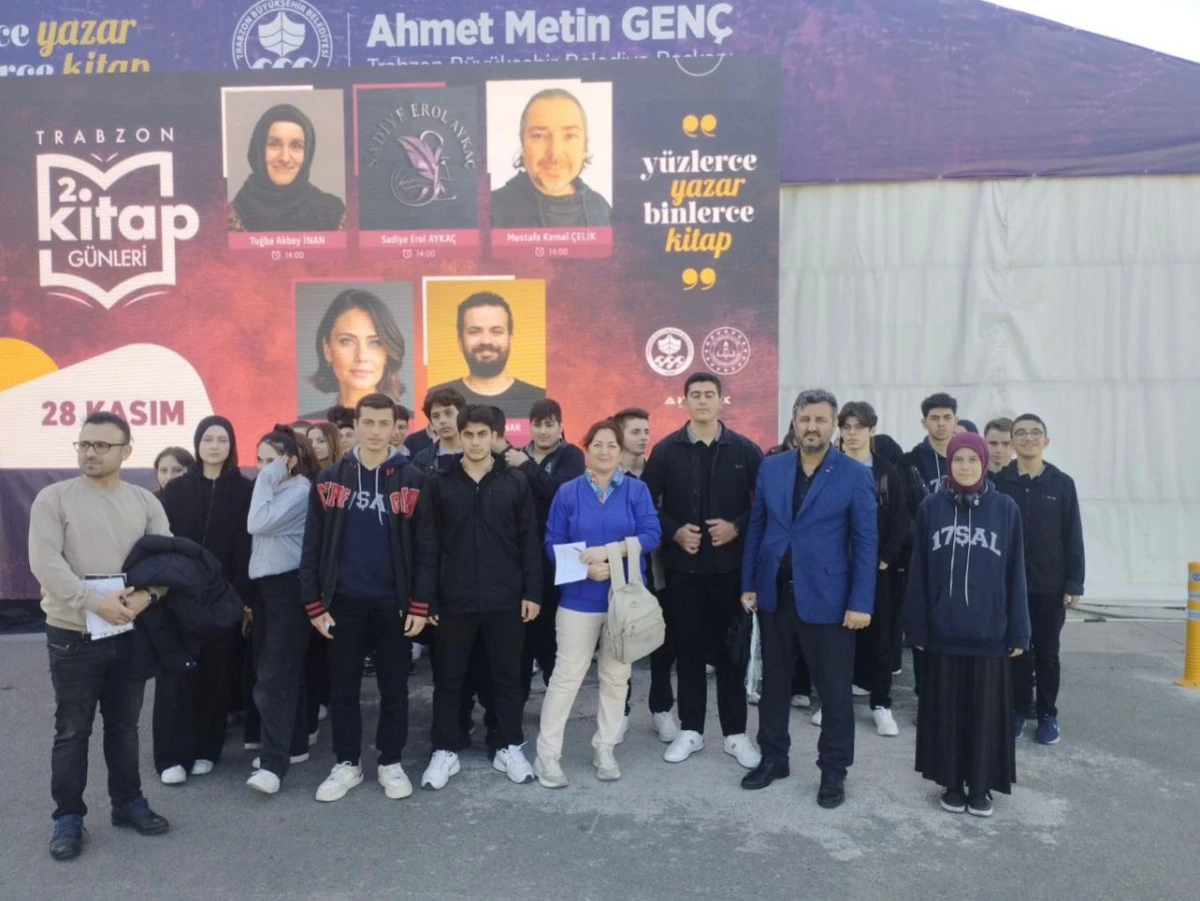 Akçaabat Belediyesi Öğrencileri Trabzon’daki Kitap Günleri’ne Taşıdı