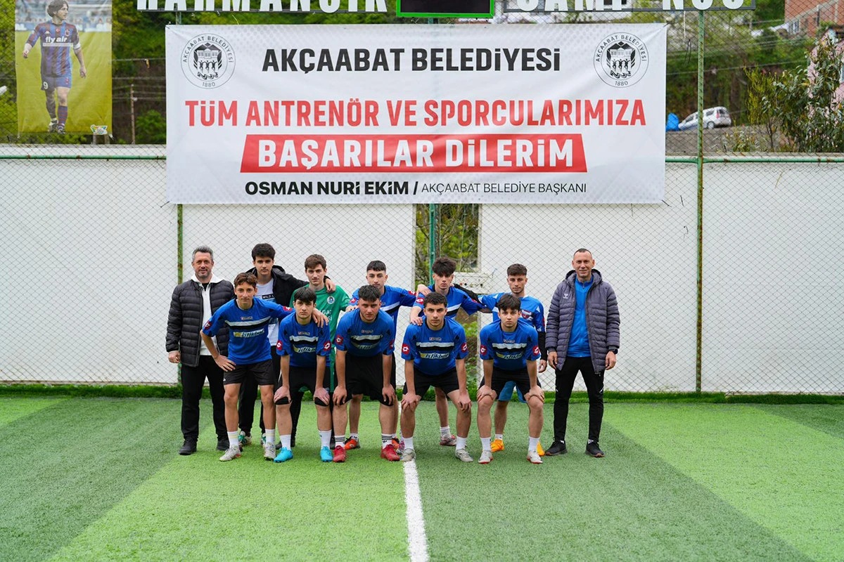 Ak&ccedil;aabat&rsquo;ta 19 Mayıs kapsamında liseler arası futbol turnuvası heyecanı başladı