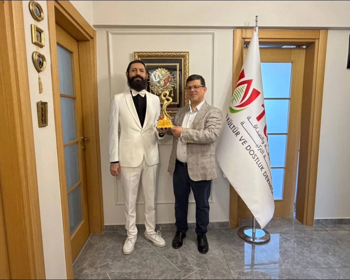 Akif Manaf &ldquo;L&uuml;bnan-T&uuml;rkiye Dostluk ve Barış &Ouml;d&uuml;l&uuml;&rdquo; ile Onurlandırıldı
