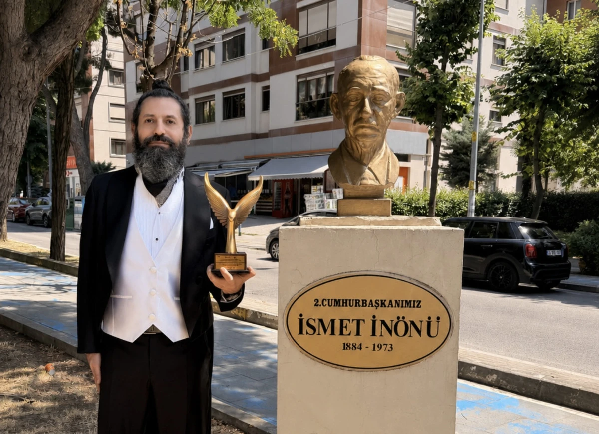 Akif Manaf Sağlık ve Barış &Ouml;d&uuml;l&uuml; İsmet İn&ouml;n&uuml;&rsquo;ye İthaf Edildi