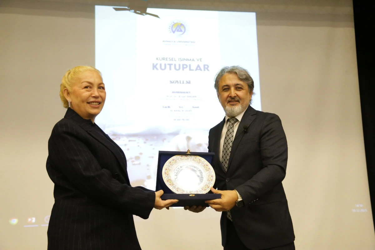 Arktik ve Antarktika’nın Jeopolitik Önemi Avrasya Üniversitesindeki Söyleşide Masaya Yatırıldı