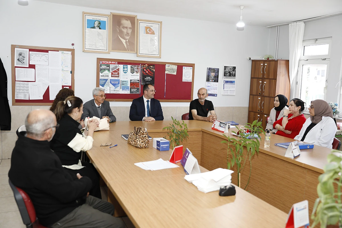 Başkan Osman Nuri Ekim, okul ziyaretinde g&uuml;venli eğitim vurgusu yaptı