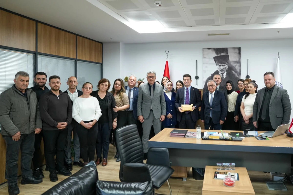 Belediye Personelinden Burs Dayanışmasına 61 Bin Liralık Destek