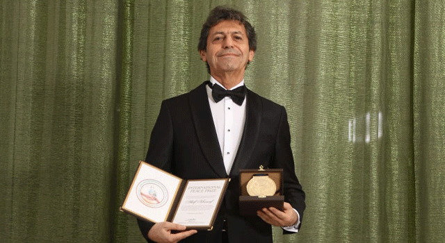 D&uuml;nyaca &Uuml;nl&uuml; Yazar Akif Manaf 2025 Yılı International Peace Prize &Ouml;d&uuml;l&uuml;&rsquo;n&uuml; Aldı