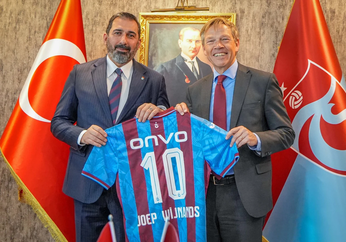 Hollanda&rsquo;nın Ankara B&uuml;y&uuml;kel&ccedil;isi Joep Wijnands, Trabzonspor Kul&uuml;b&uuml;n&uuml; ziyaret etti