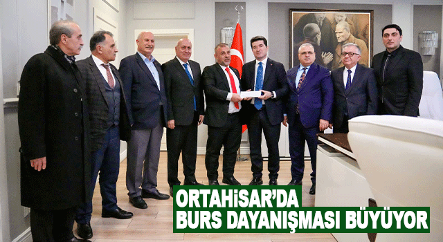 Muhtarlar, Başkan Ahmet Kaya&rsquo;nın başlattığı burs kampanyasına dayanışma &ouml;rneğiyle katkı sundu