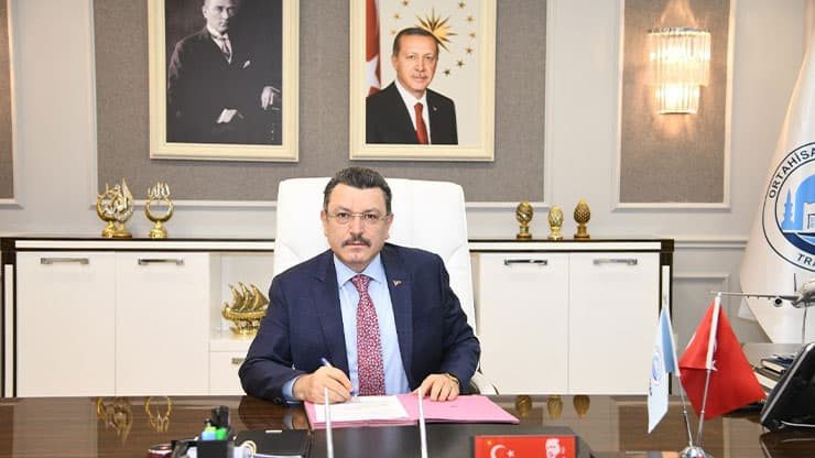 Ortahisar Belediye Başkanı Ahmet Metin Genç, 1 Mayıs İşçi Bayramı mesajı yayınladı
