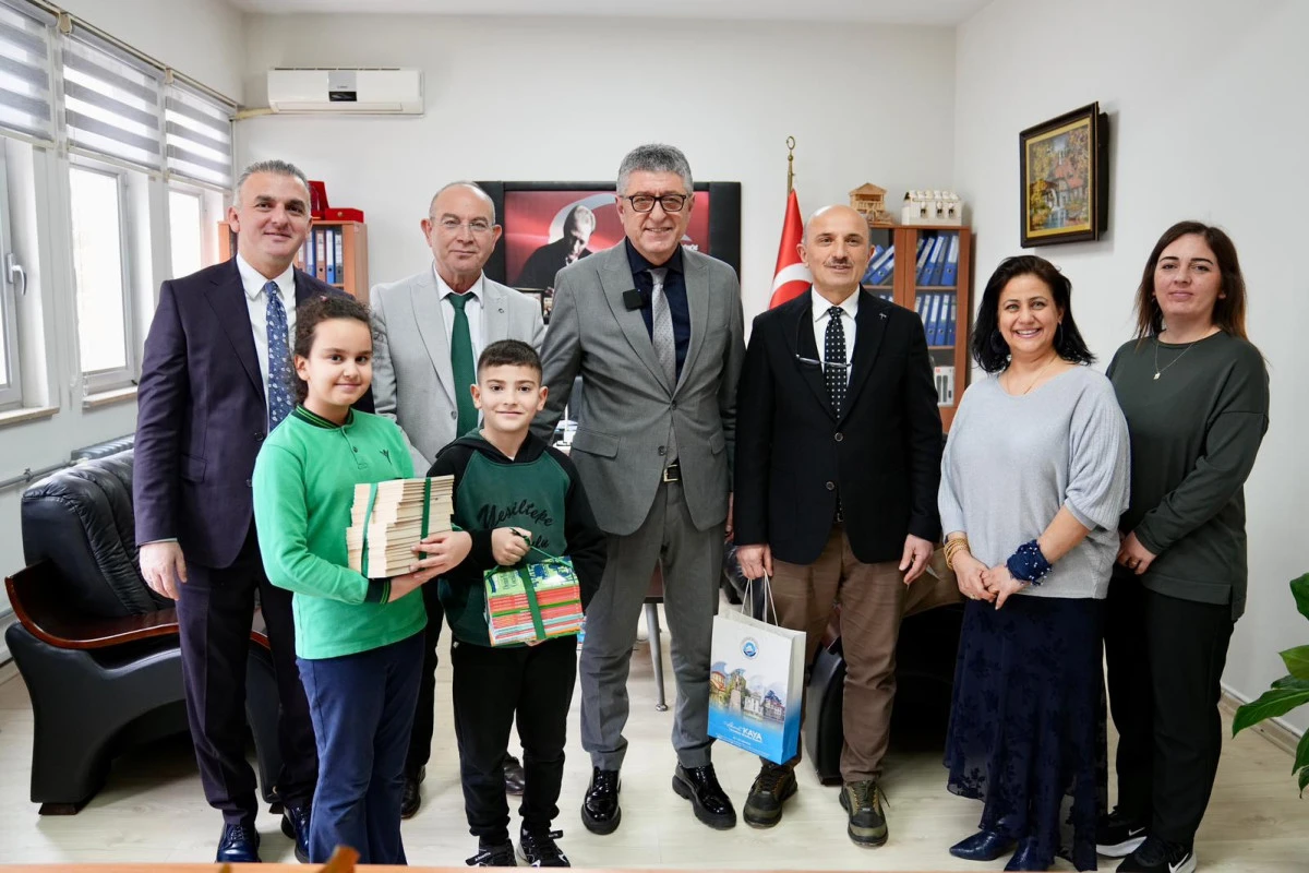 Ortahisar&rsquo;da &ldquo;Bir Kitap, Bin Umut&rdquo; kampanyasına &ouml;ğrencilerden anlamlı destek geldi