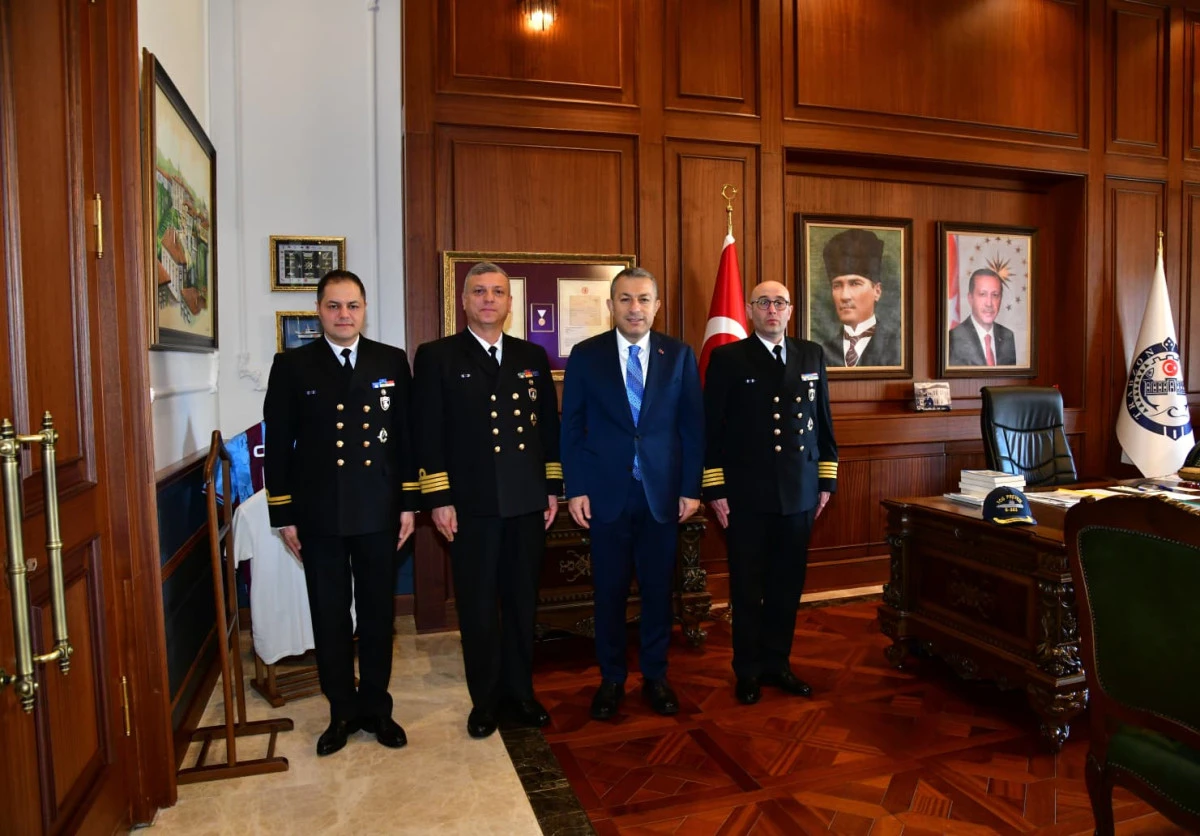 TCG Preveze Denizaltı Komutanlığı Heyetinden Vali Tahir Şahin&rsquo;e Nezaket Ziyareti