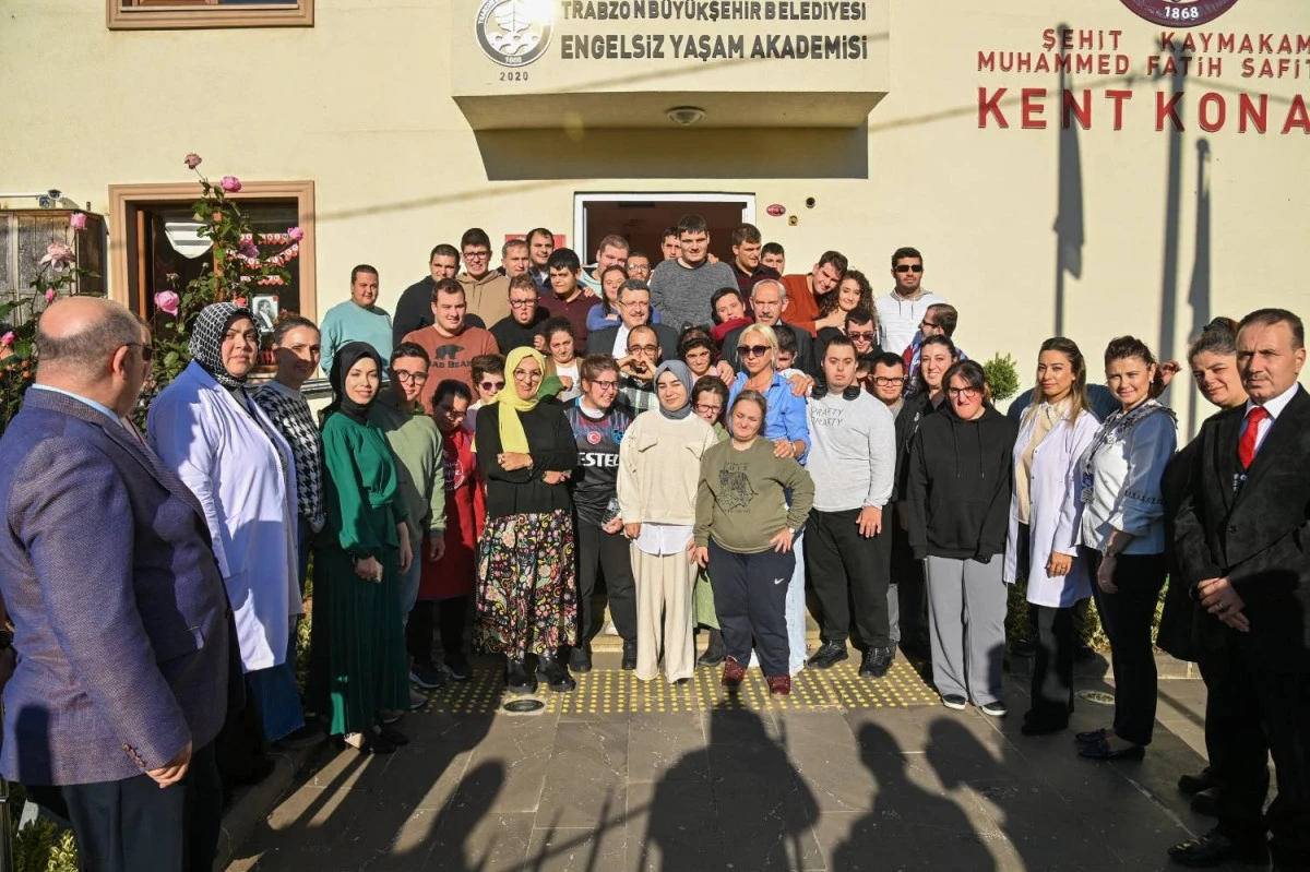 Trabzon B&uuml;y&uuml;kşehir Belediyesi 2025 Yılında Sosyal Desteklerle On Binlerce Vatandaşın Hayatına Dokundu