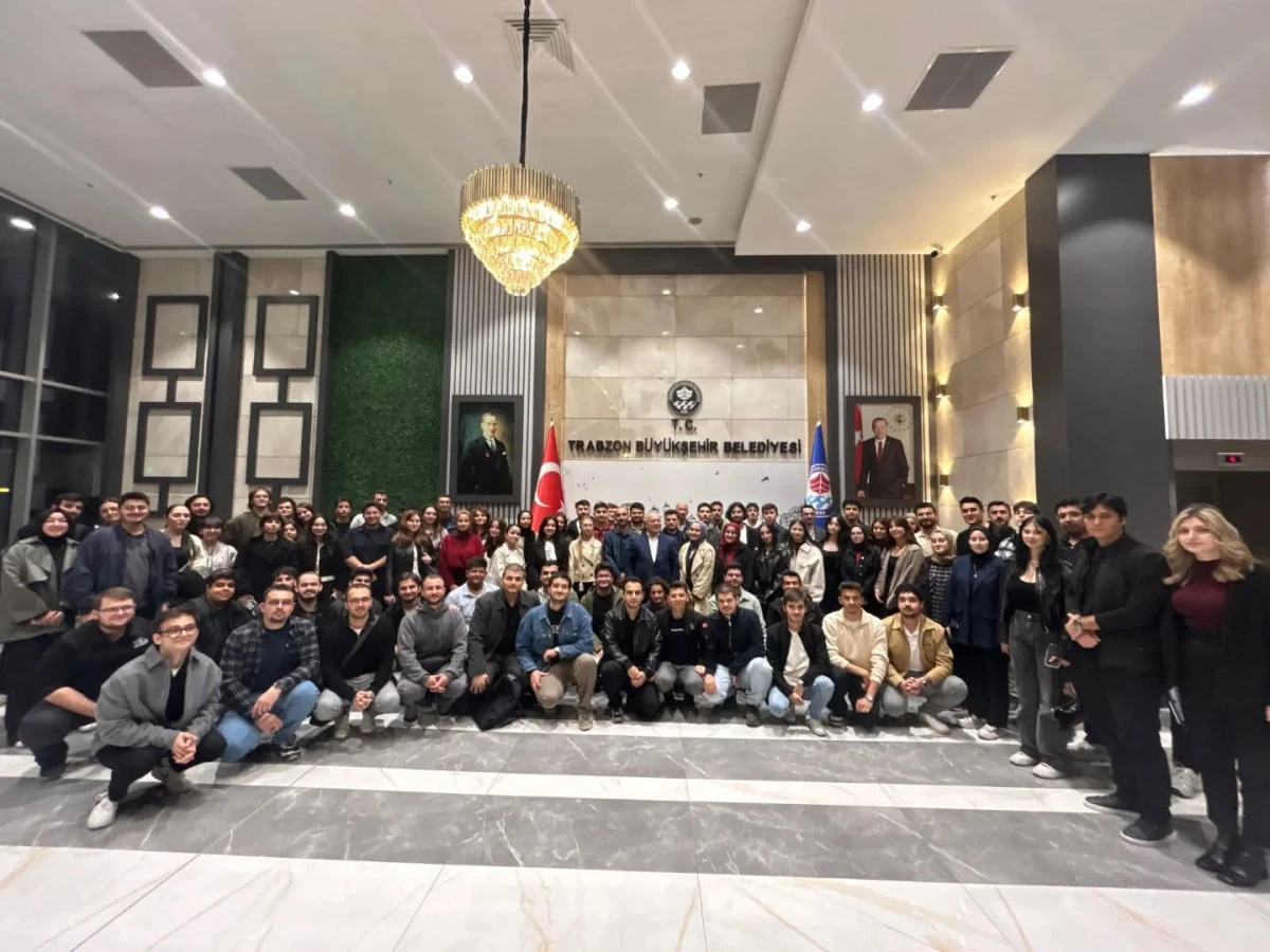 Trabzon Büyükşehir Belediyesi, KTÜ’lü gençlerle 2026 teknoloji projeleri için güç birliği yaptı