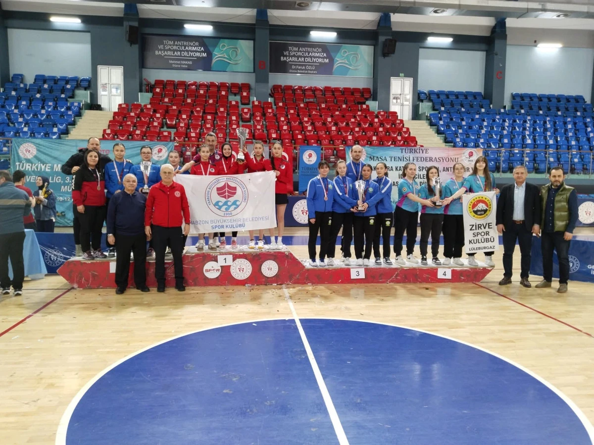 Trabzon B&uuml;y&uuml;kşehir Belediyesinin kadın masa tenisi takımı 1. Lig&rsquo;e y&uuml;kselme başarısı g&ouml;sterdi