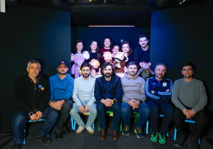 Trabzon Devlet Tiyatrosu&rsquo;nun Yeni &Ccedil;ocuk Oyunu &ldquo;Eldivenlerimi Kim Aldı?&rdquo; Minik Seyircilerle İlk Kez Buluşuyor