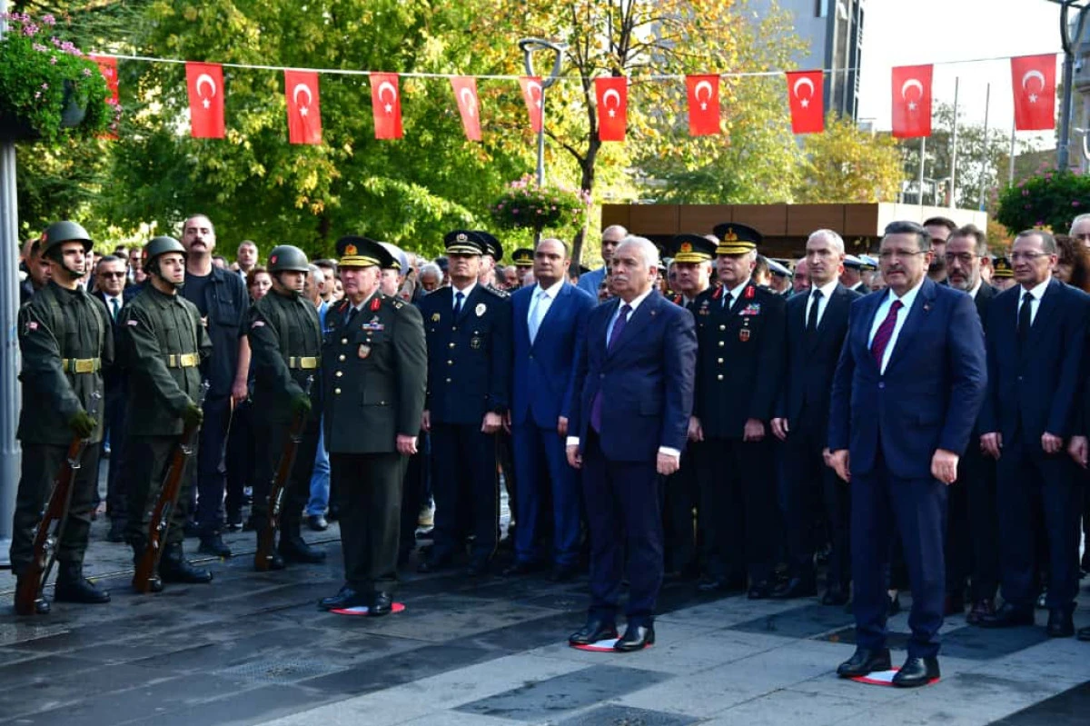 Trabzon’da Atatürk, vefatının 87. yıl dönümünde törenle anıldı