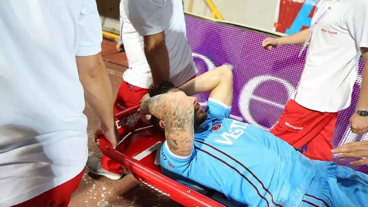 Trabzonspor'un yıldızı Dorukhan Tok&ouml;z yeniden ameliyat oldu!