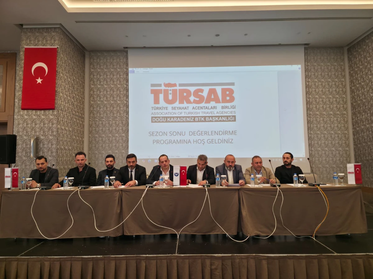 TÜRSAB Doğu Karadeniz Bölge Başkanlığı, Trabzon Acentalarıyla Sezon Değerlendirme Toplantısında Buluştu