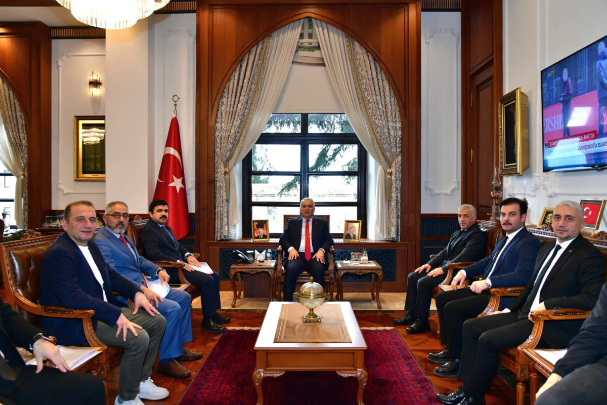 Vali Aziz Yıldırım, Uzungöl Kış Festivali için bölge heyetiyle bir araya geldi