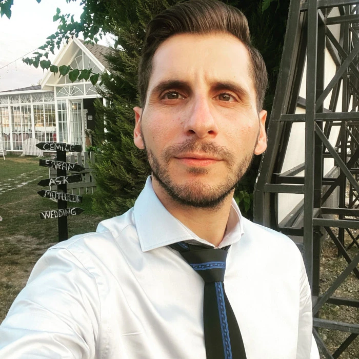 &Ouml;zg&uuml;r Keskin